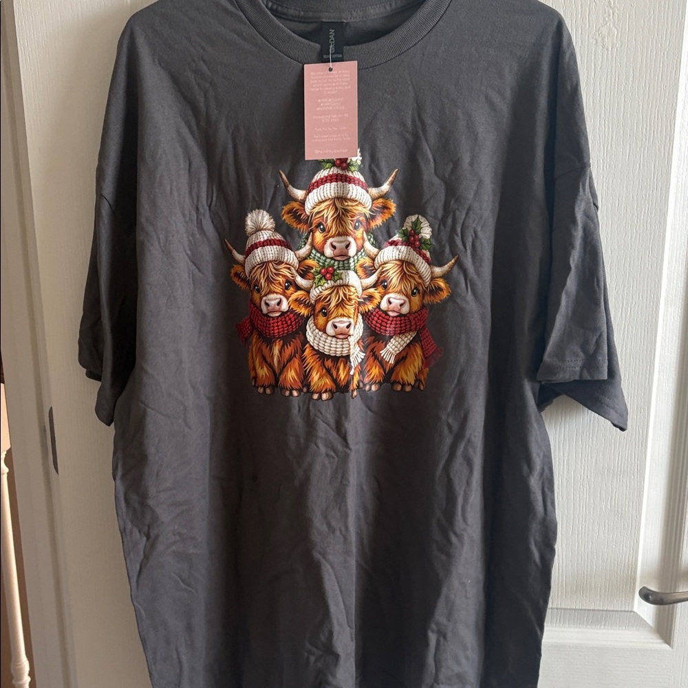 NWT Infinity Boutique Dark Gray T-Shirt with Cute Holiday cows